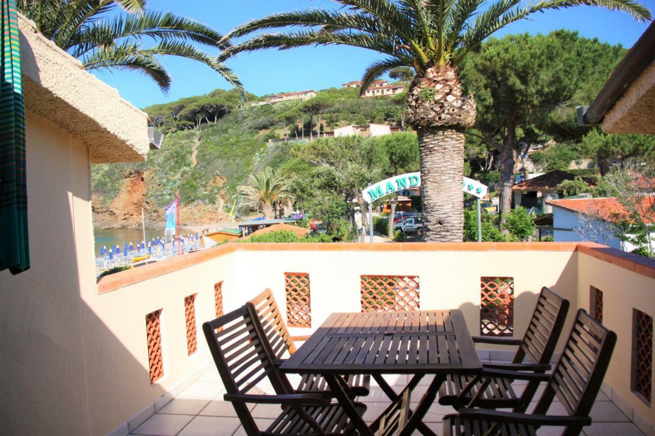 Albatros Aparthotel Capoliveri  Bagian luar foto