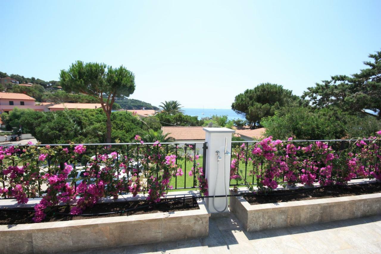 Albatros Aparthotel Capoliveri  Bagian luar foto